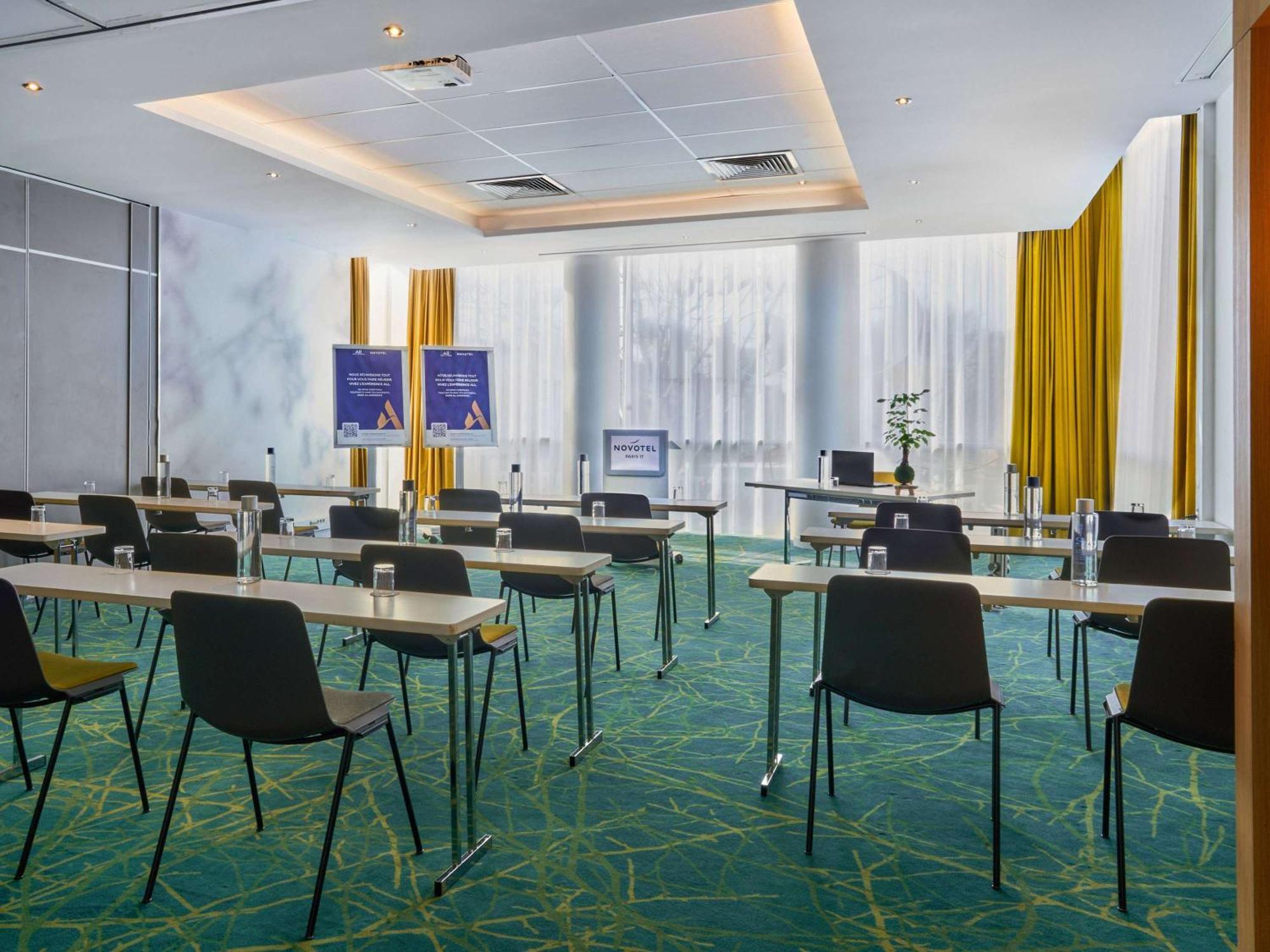 Novotel Paris 17 Ngoại thất bức ảnh