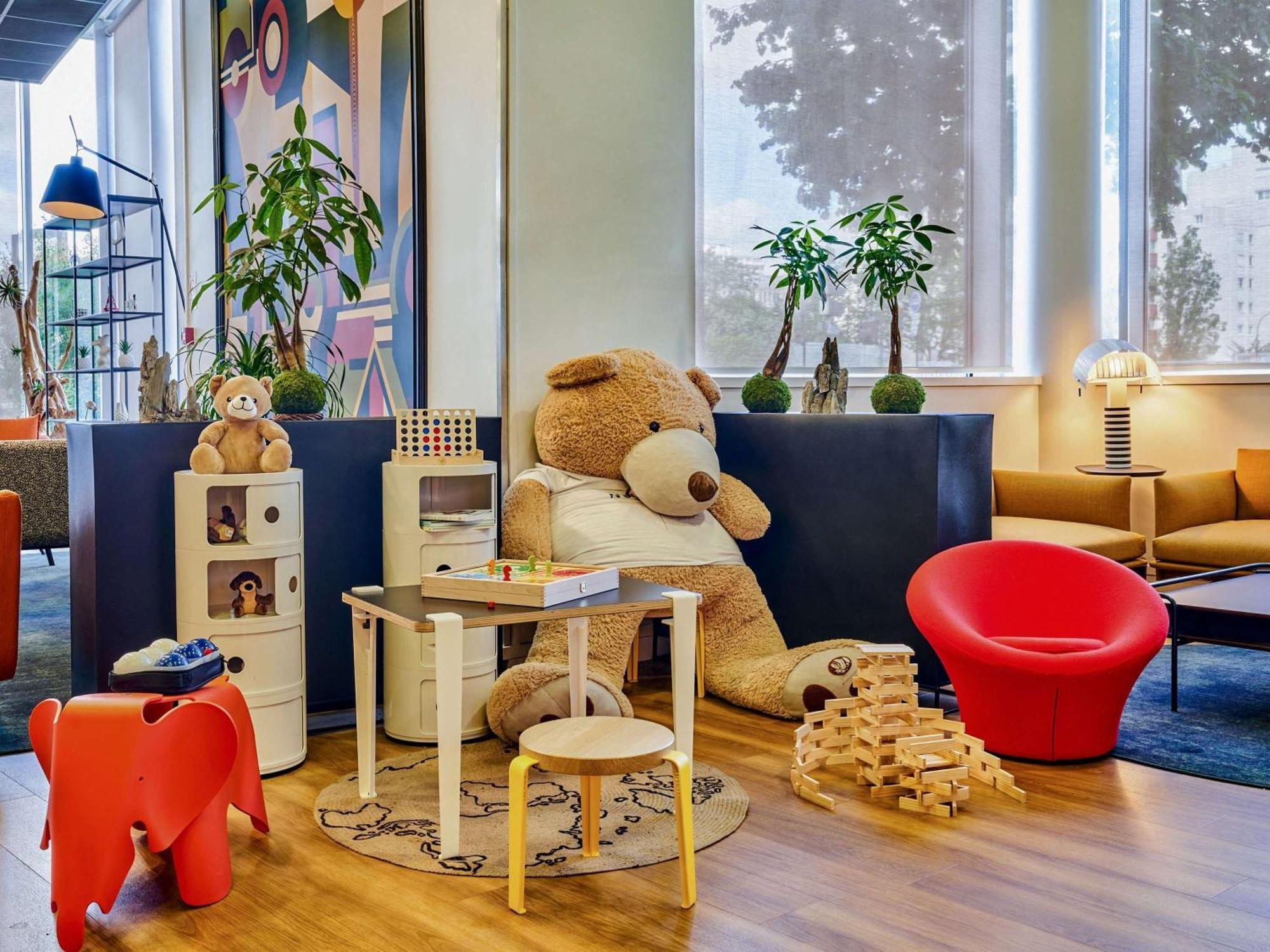 Novotel Paris 17 Ngoại thất bức ảnh