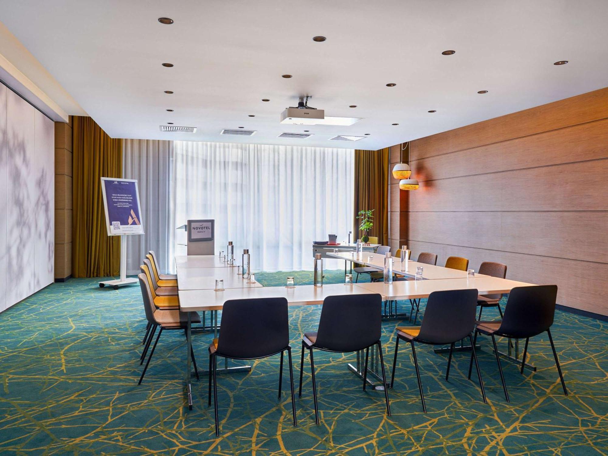 Novotel Paris 17 Ngoại thất bức ảnh